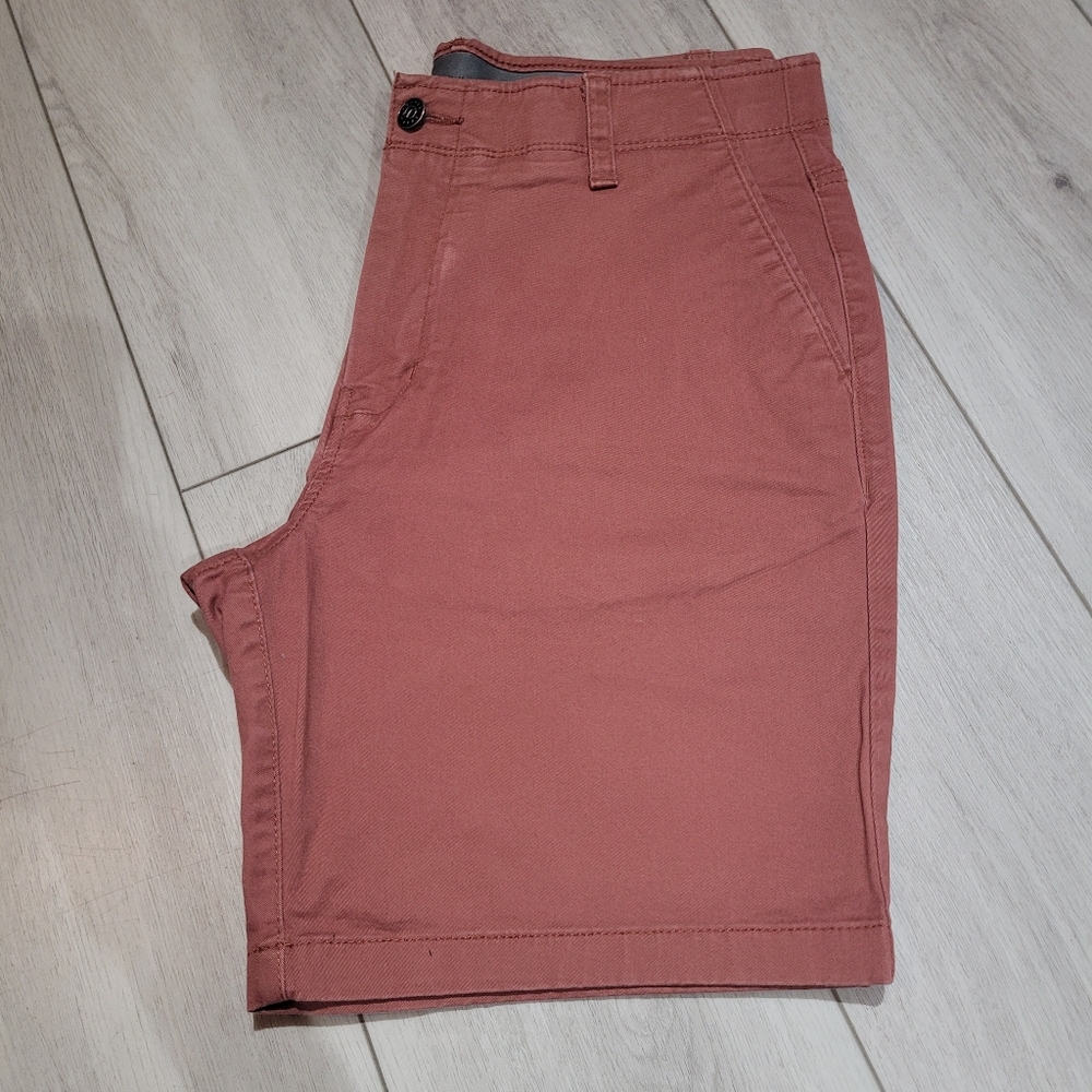 Denver Hayes Men's 8" Flat Front Khaki Chino Shorts Size 32 Pink Preppy Casual